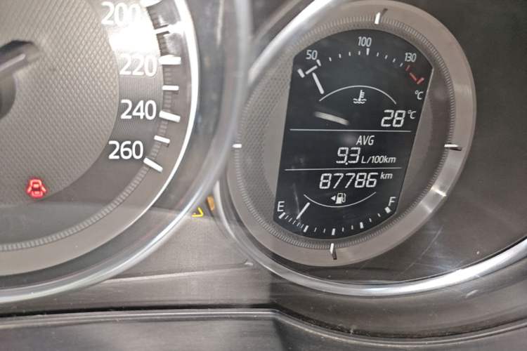 Used Mazda Atenza 2018 2.0L Blue Sky Luxury Edition China V Standard Odometer Close Up
