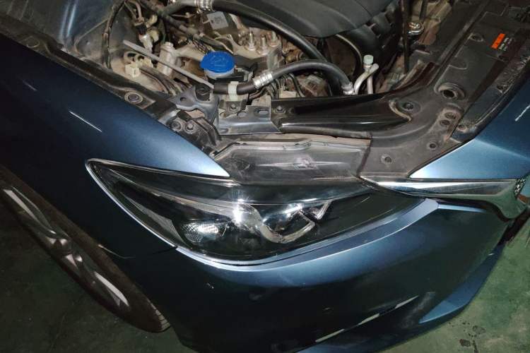 Used Mazda Atenza 2018 2.0L Blue Sky Luxury Edition China VI Standard Right Front Headlight