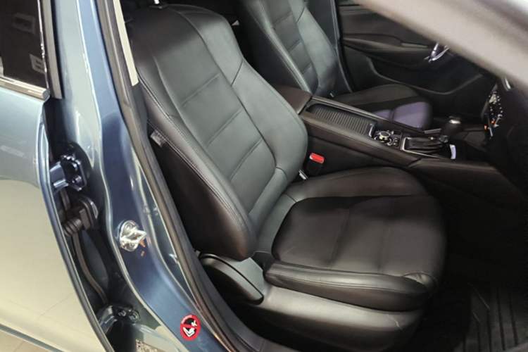 Used Mazda Atenza 2018 2.0L Blue Sky Luxury Edition China V Standard Right Front Seat