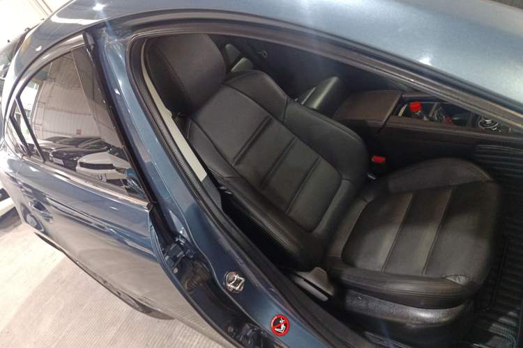 Used Mazda Atenza 2018 2.5L Blue Sky Sport Edition China VI compliant Right Front Seat