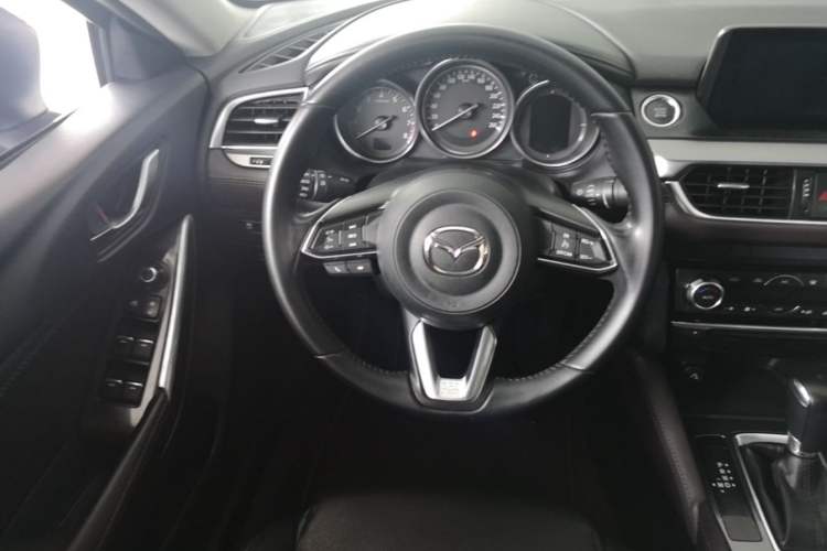 Used Mazda Atenza 2018 2.0L Blue Sky Luxury Edition China V Standard Steering Wheel