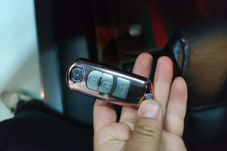 Used Mazda Atenza 2018 2.0L Blue Sky Luxury Edition China V Standard Vehicle Key