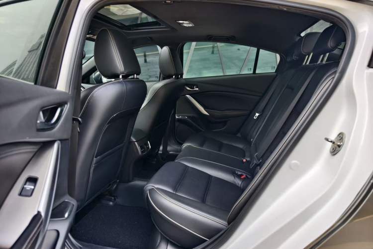 Used Mazda Atenza 2018 2.5L Blue Sky Prestige Edition China VI compliant Interior 3