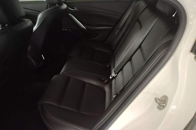 Used Mazda Atenza 2018 2.5L Blue Sky Prestige Edition China VI compliant Left Rear Seat
