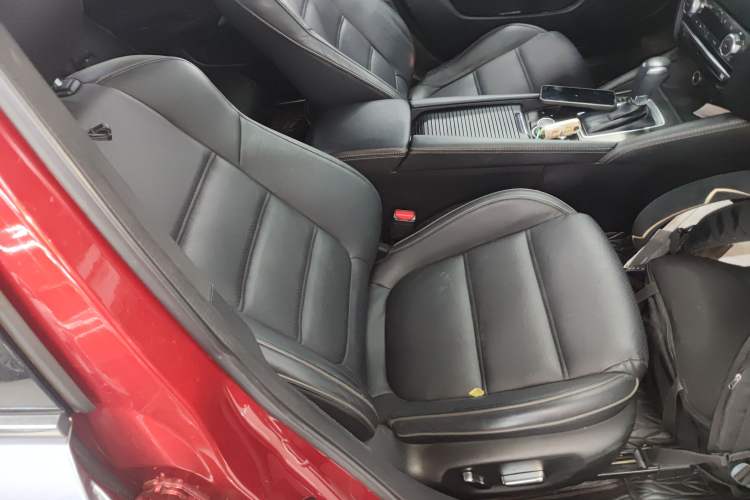 Used Mazda Atenza 2018 2.5L Blue Sky Prestige Edition China V Standard Right Front Seat