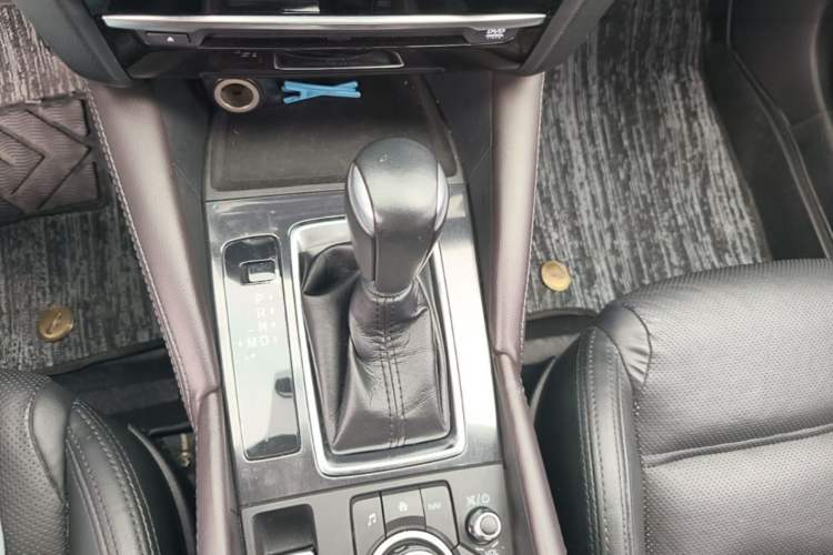 Used Mazda Atenza 2018 2.5L Blue Sky Sport Edition China VI compliant Gear Lever