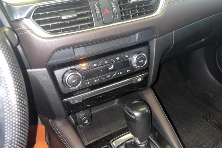 Used Mazda Atenza 2018 2.5L Blue Sky Sport Edition China VI compliant Audio And AC Panel