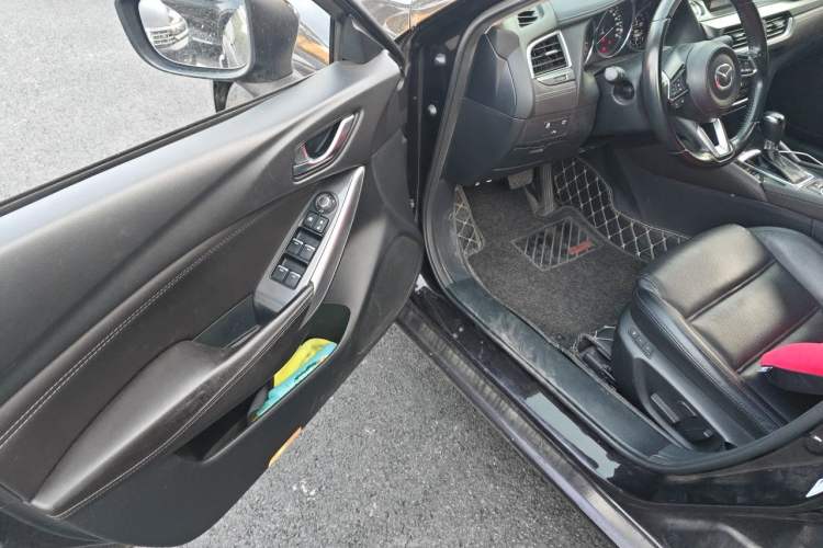Used Mazda Atenza 2018 2.0L Blue Sky Luxury Edition China V Standard Driver Seat