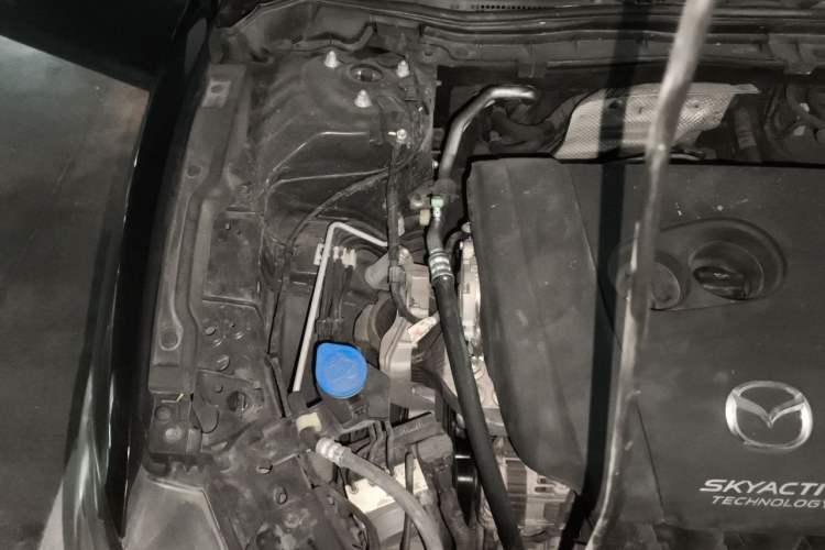 Used Mazda Atenza 2018 2.5L Blue Sky Prestige Edition China VI compliant Engine Bay Right