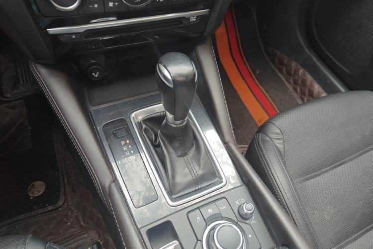 Used Mazda Atenza 2018 2.0L Blue Sky Luxury Edition China VI Standard Gear Lever