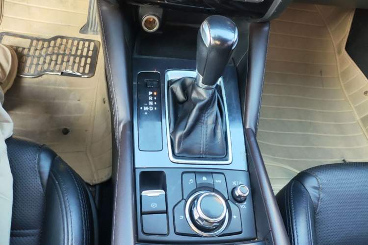 Used Mazda Atenza 2018 2.0L Blue Sky Luxury Edition China V Standard Gear Lever