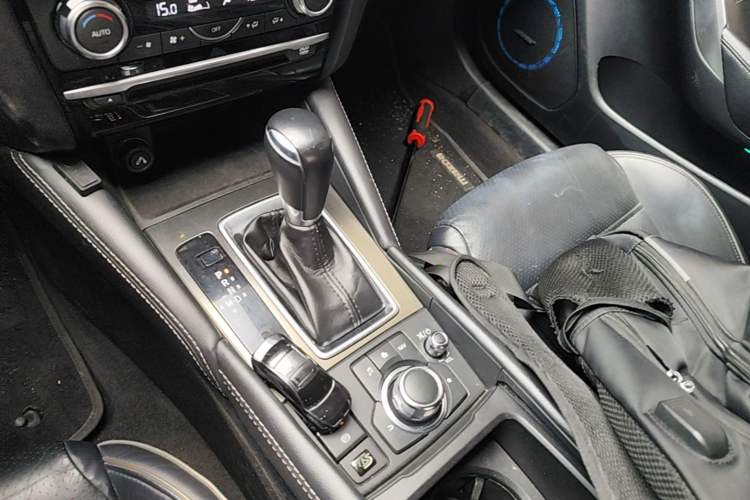 Used Mazda Atenza 2018 2.5L Blue Sky Prestige Edition China V Standard Gear Lever