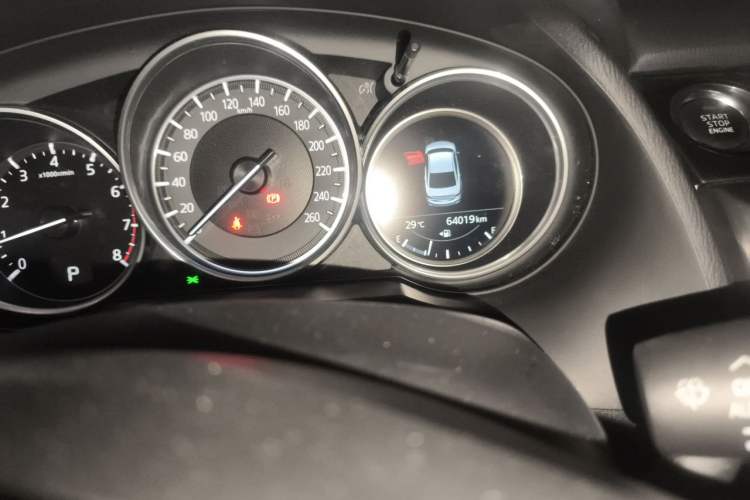 Used Mazda Atenza 2018 2.5L Blue Sky Prestige Edition China VI compliant Odometer Close Up
