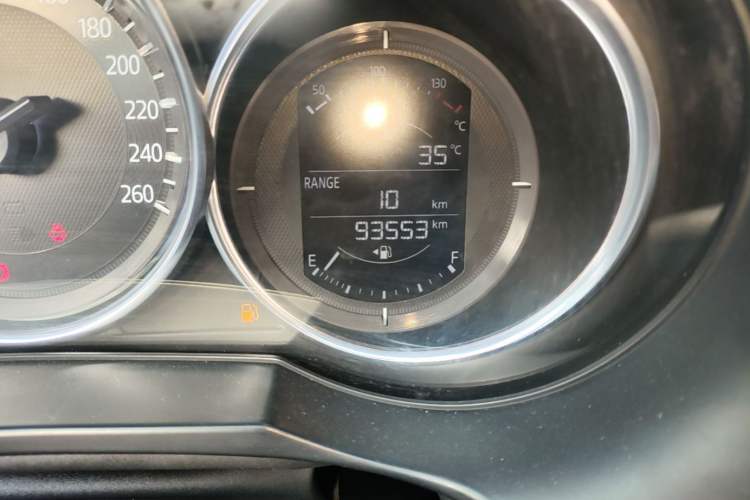 Used Mazda Atenza 2018 2.0L Blue Sky Luxury Edition China V Standard Odometer Close Up