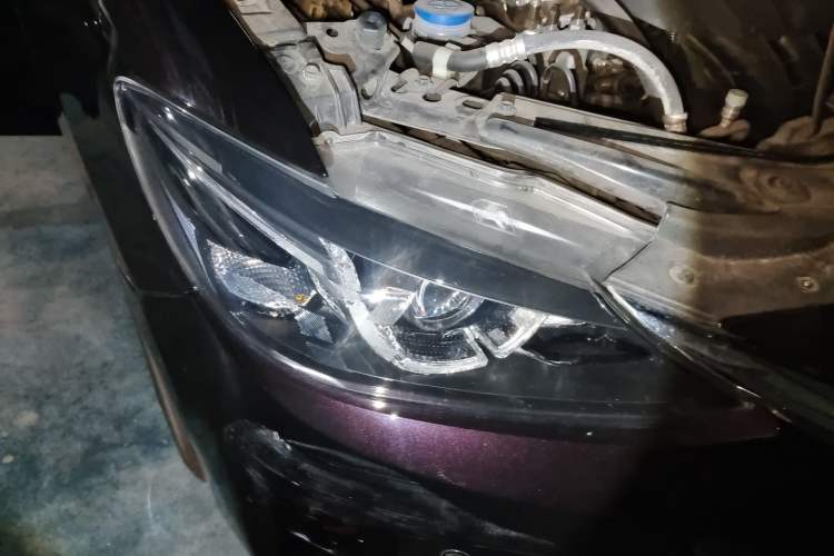 Used Mazda Atenza 2018 2.0L Blue Sky Luxury Edition China VI Standard Right Front Headlight