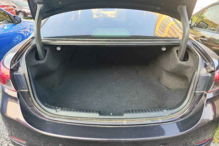 Used Mazda Atenza 2018 2.0L Blue Sky Luxury Edition China V Standard Trunk