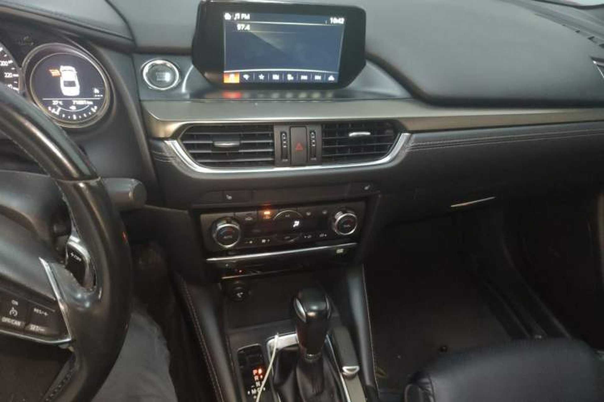 Used Mazda Atenza 2018 2.5L Blue Sky Prestige Edition China VI compliant Audio And AC Panel