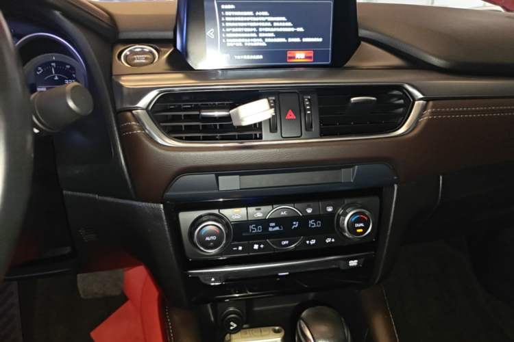 Used Mazda Atenza 2018 2.0L Blue Sky Luxury Edition China VI Standard Audio And AC Panel