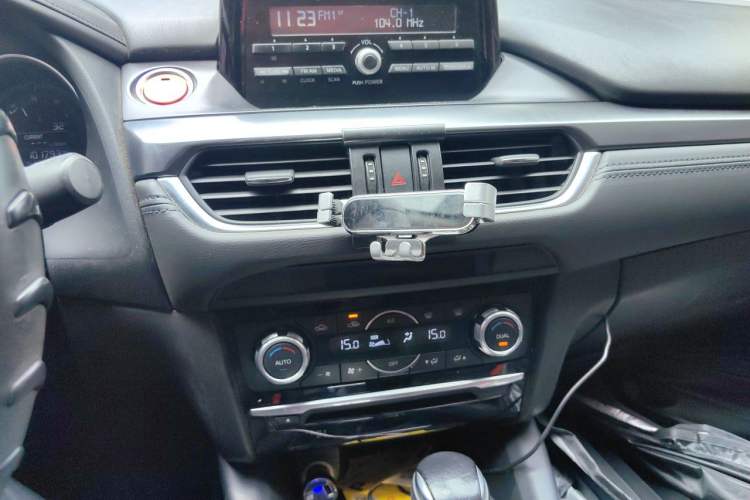 Used Mazda Atenza 2018 2.0L Blue Sky Fashion Edition China V Standard Audio And AC Panel