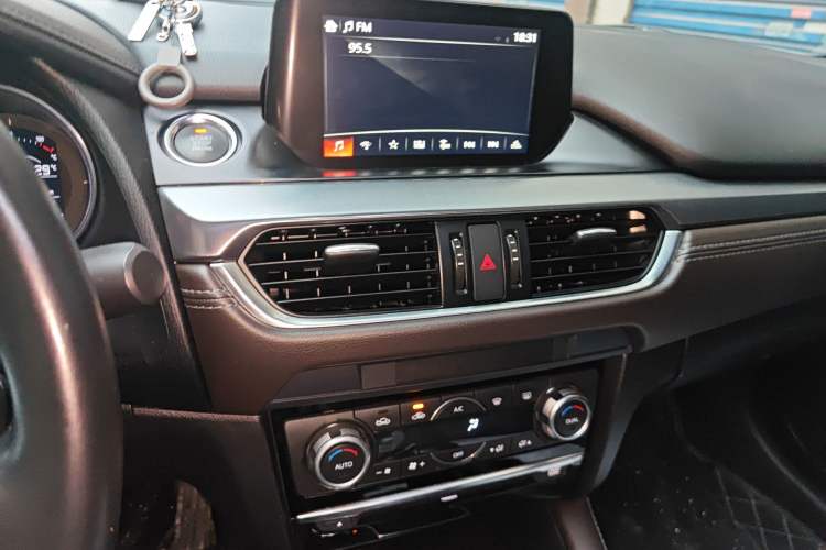 Used Mazda Atenza 2018 2.5L Skyactiv Sport Version China V Standard Audio And AC Panel