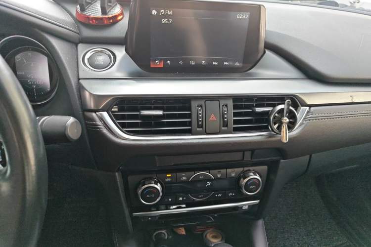 Used Mazda Atenza 2018 2.5L Blue Sky Sport Edition China VI compliant Audio And AC Panel