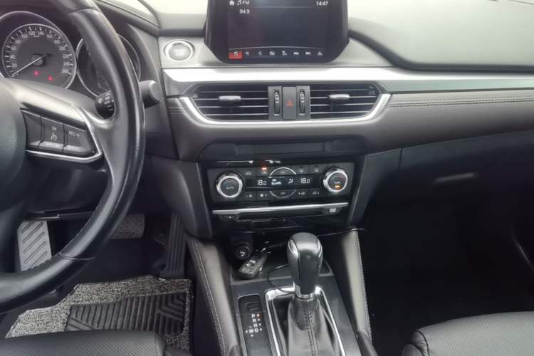 Used Mazda Atenza 2018 2.0L Blue Sky Luxury Edition China V Standard Audio And AC Panel