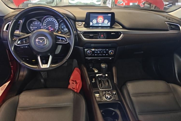 Used Mazda Atenza 2018 2.0L Blue Sky Luxury Edition China VI Standard Center Console