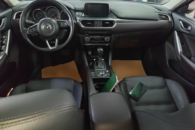 Used Mazda Atenza 2018 2.5L Blue Sky Sport Edition China VI compliant Center Console