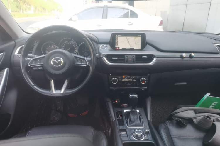 Used Mazda Atenza 2018 2.0L Blue Sky Luxury Edition China V Standard Center Console