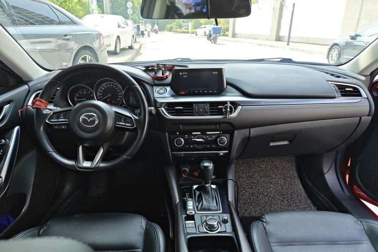 Used Mazda Atenza 2018 2.5L Blue Sky Sport Edition China VI compliant Center Console