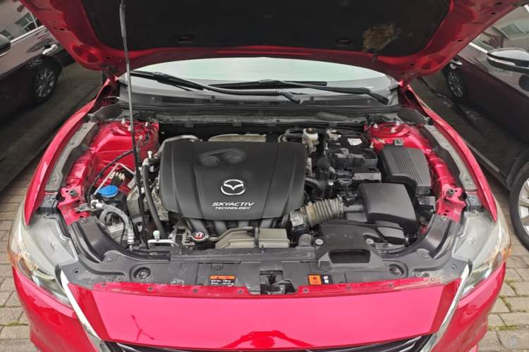 Used Mazda Atenza 2018 2.0L Blue Sky Luxury Edition China VI Standard Engine Bay