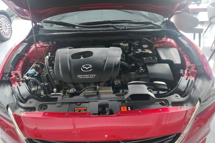 Used Mazda Atenza 2018 2.0L Blue Sky Luxury Edition China VI Standard Engine Bay