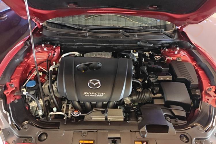 Used Mazda Atenza 2018 2.0L Blue Sky Luxury Edition China VI Standard Engine Bay