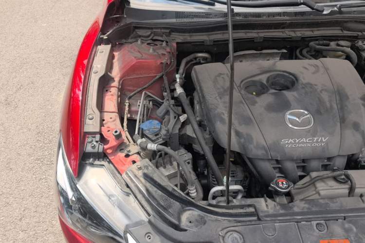 Used Mazda Atenza 2018 2.0L Blue Sky Luxury Edition China VI Standard Engine Bay Right