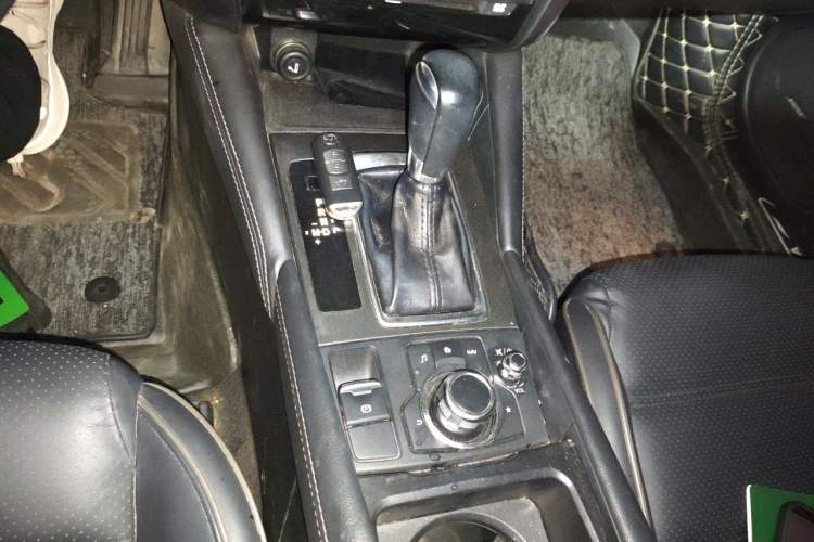 Used Mazda Atenza 2018 2.5L Blue Sky Prestige Edition China V Standard Gear Lever