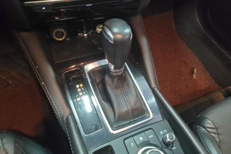 Used Mazda Atenza 2018 2.0L Blue Sky Luxury Edition China V Standard Gear Lever