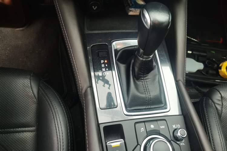 Used Mazda Atenza 2018 2.0L Blue Sky Luxury Edition China V Standard Gear Lever