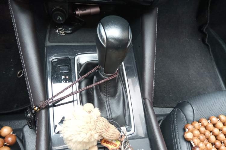 Used Mazda Atenza 2018 2.5L Blue Sky Sport Edition China VI compliant Gear Lever