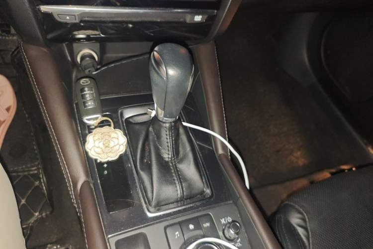 Used Mazda Atenza 2018 2.0L Blue Sky Luxury Edition China V Standard Gear Lever