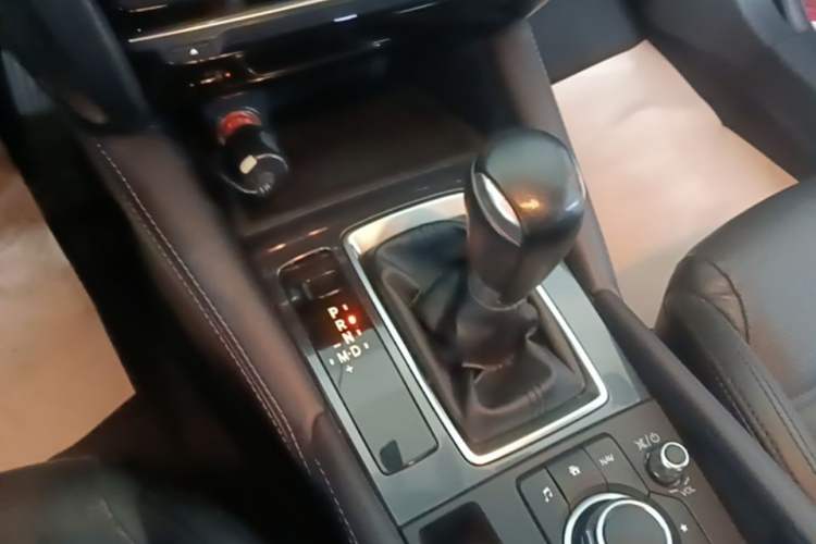 Used Mazda Atenza 2018 2.0L Blue Sky Luxury Edition China V Standard Gear Lever