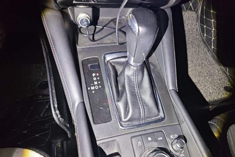 Used Mazda Atenza 2018 2.5L Blue Sky Prestige Edition China V Standard Gear Lever