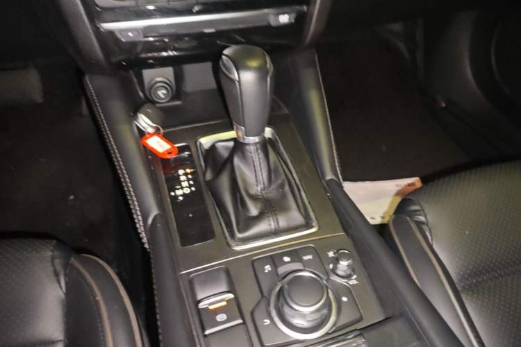 Used Mazda Atenza 2018 2.5L Blue Sky Prestige Edition China VI compliant Gear Lever