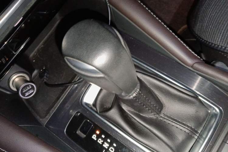 Used Mazda Atenza 2018 2.5L Blue Sky Sport Edition China VI compliant Gear Lever