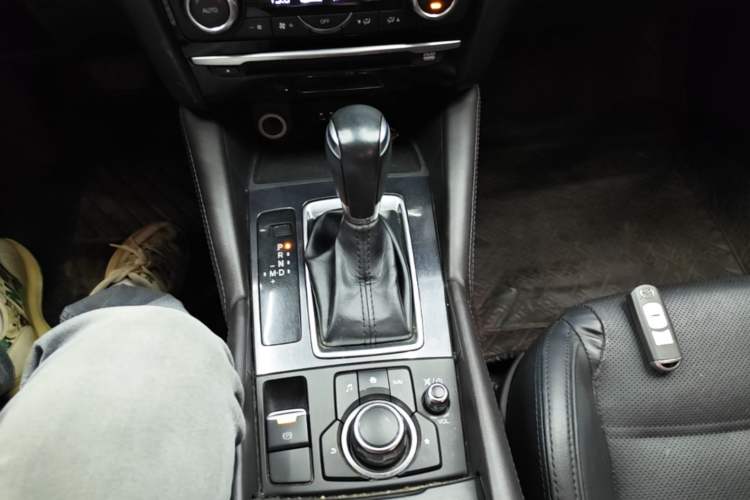 Used Mazda Atenza 2018 2.0L Blue Sky Luxury Edition China V Standard Gear Lever