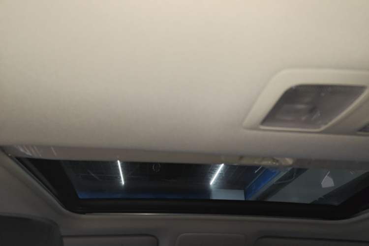 Used Mazda Atenza 2018 2.5L Blue Sky Sport Edition China VI compliant Headliner