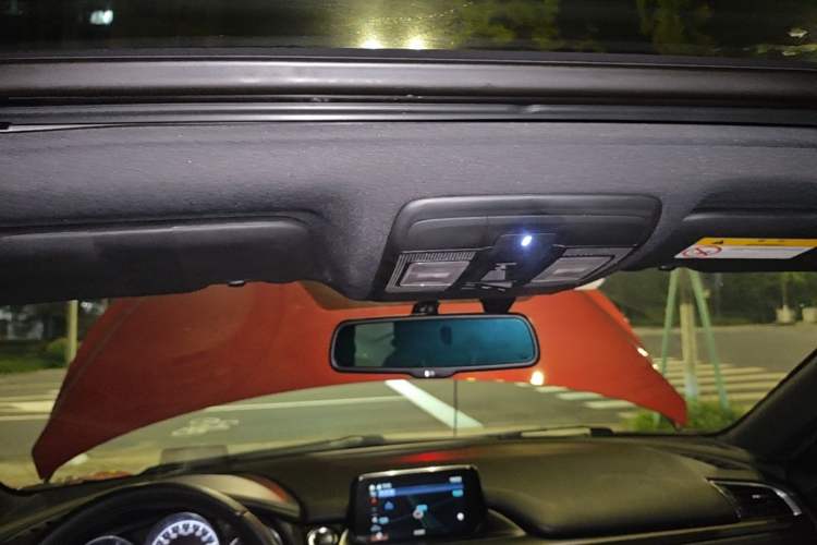Used Mazda Atenza 2018 2.5L Blue Sky Prestige Edition China VI compliant Headliner