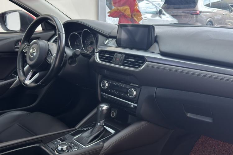 Used Mazda Atenza 2018 2.5L Skyactiv Sport Version China V Standard Interior 4