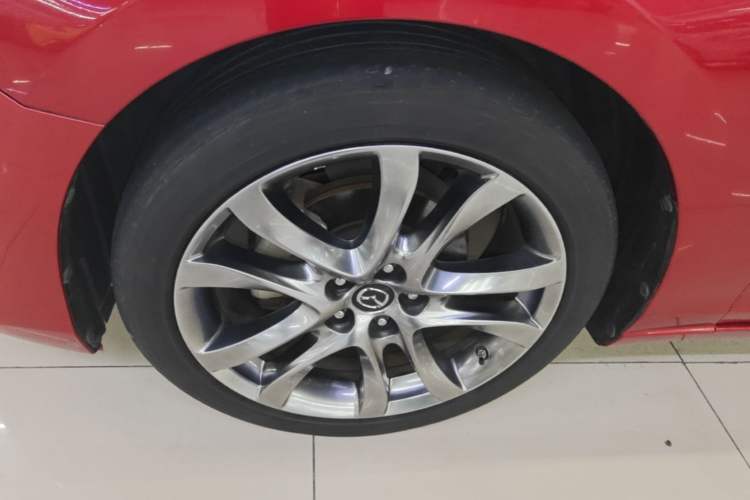 Used Mazda Atenza 2018 2.5L Blue Sky Sport Edition China VI compliant Left Front Wheel Hub