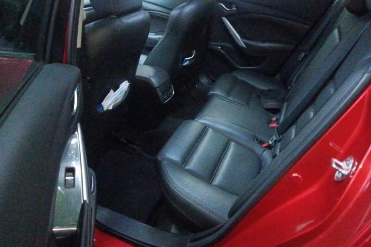 Used Mazda Atenza 2018 2.5L Blue Sky Sport Edition China VI compliant Left Rear Seat