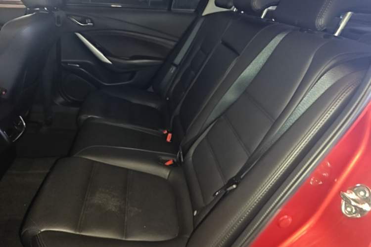 Used Mazda Atenza 2018 2.0L Blue Sky Luxury Edition China VI Standard Left Rear Seat